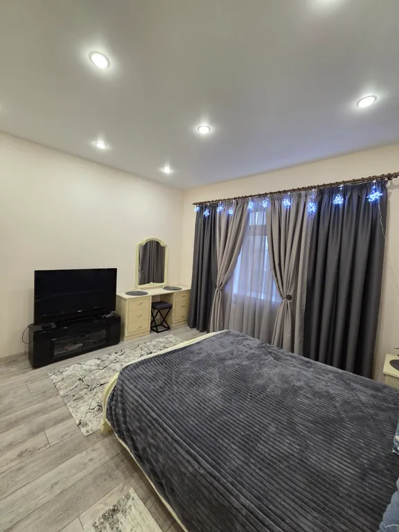 Уютная квартира с видами на Собор и набережную