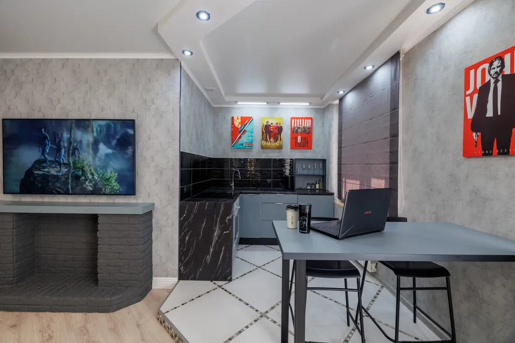 Киностудия - свежая студия с 65" Smart-TV