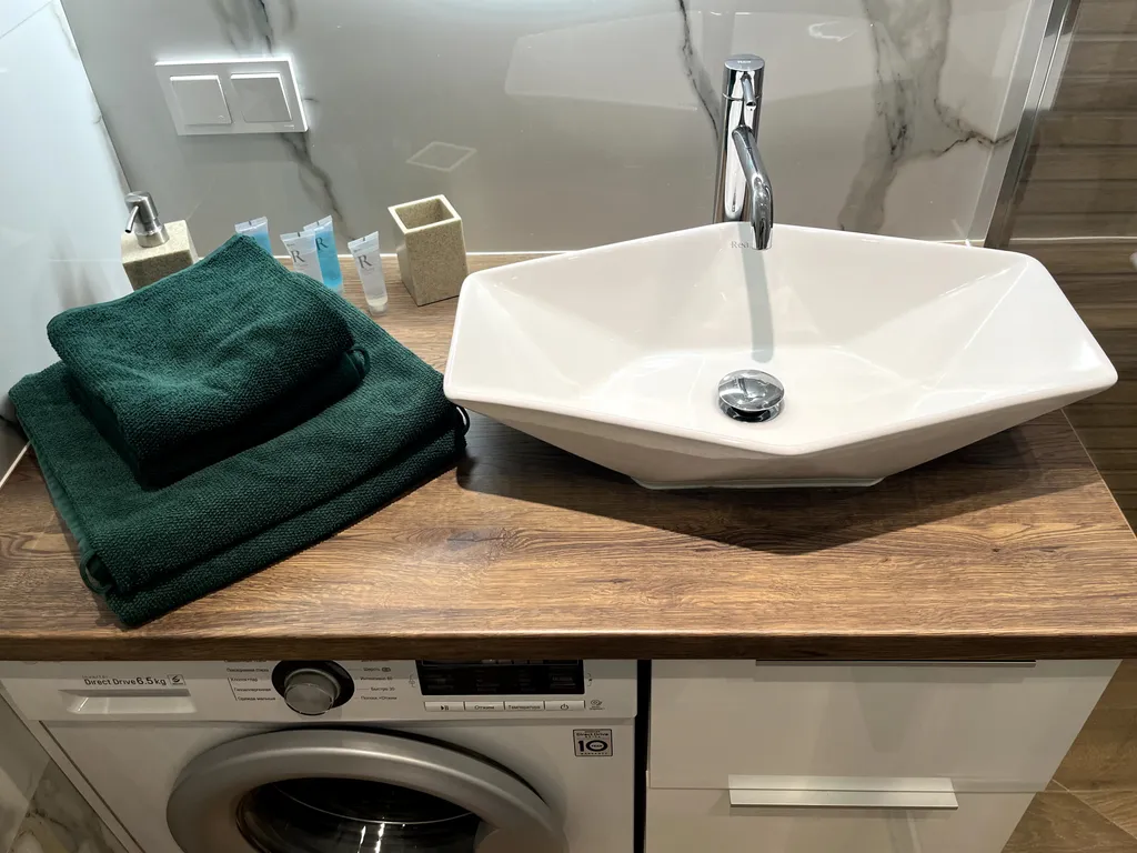 Современные апартаменты с террасой