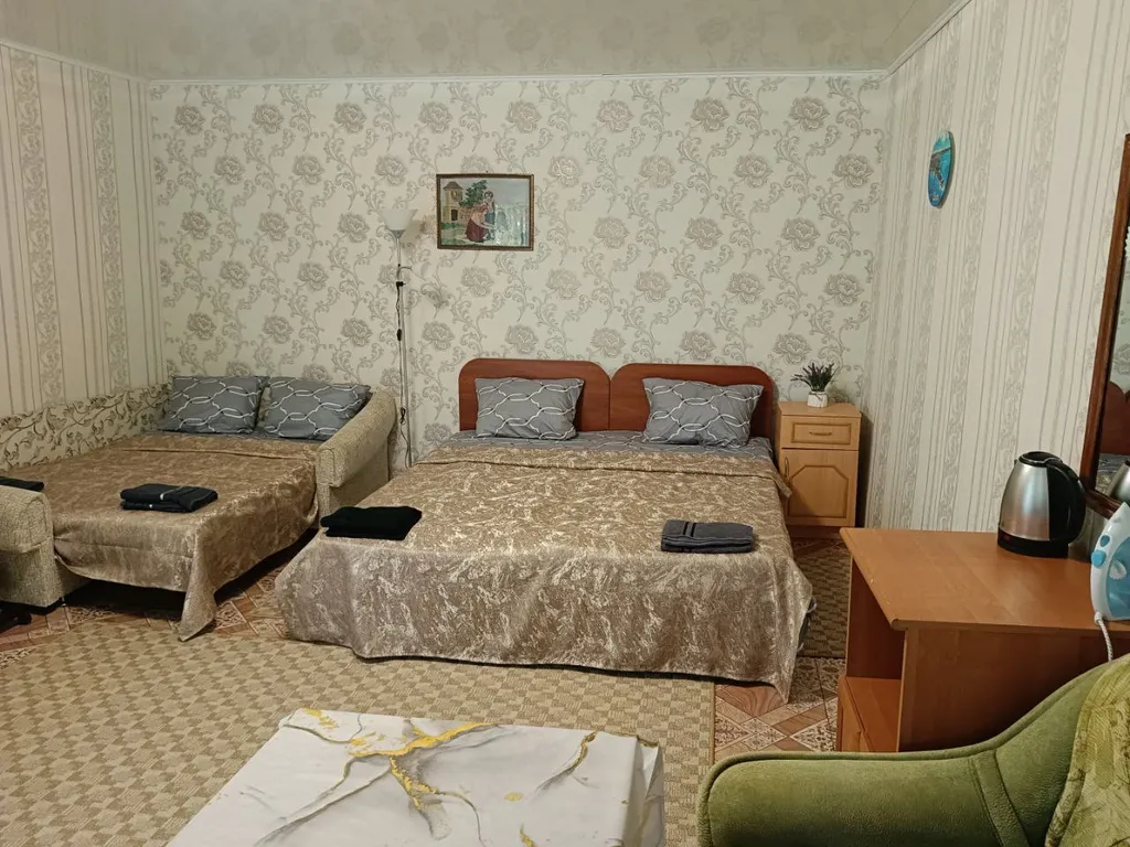 Квартира Номер на 2 этаже домика у моря — аренда посуточно в Ейск