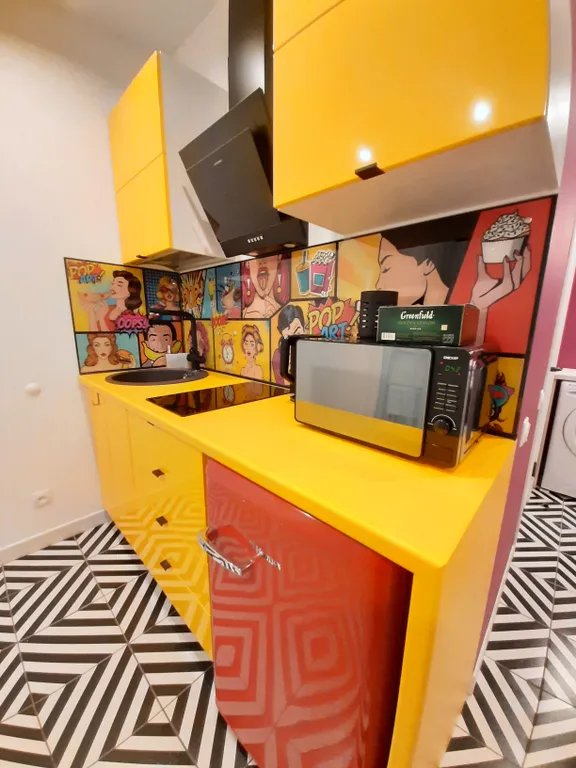 Яркая жизнь позитивный дизайн в стиле поп-арт