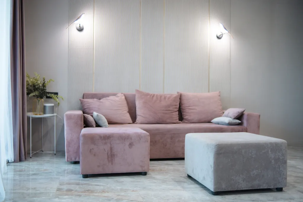 Дом с теплым бассейном на озере