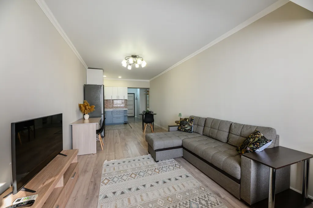 Квартира Изумрудная студия в Молодежке — Алматы