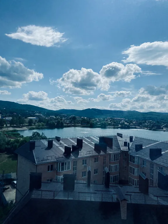 Квартира Комфортабельные Апартаменты с видом на озеро — Горячий Ключ