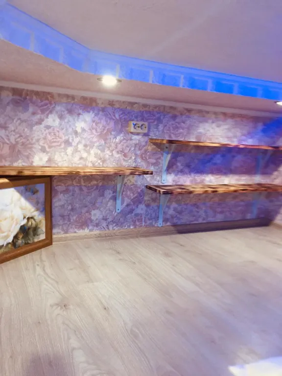 Просторная студия с дизайнерские ремонтом