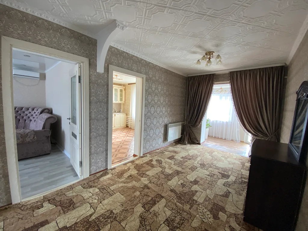 Коттедж Часть дома со своей кухней и отдельным входом под ключ — Судак