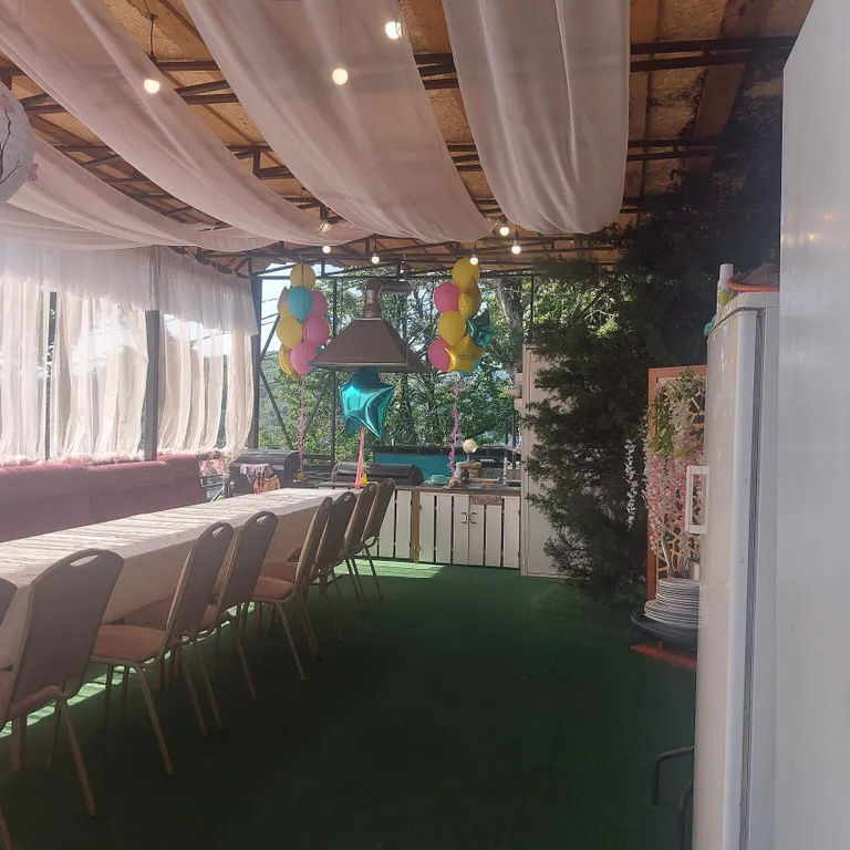 Дом замок с видом на море и горы