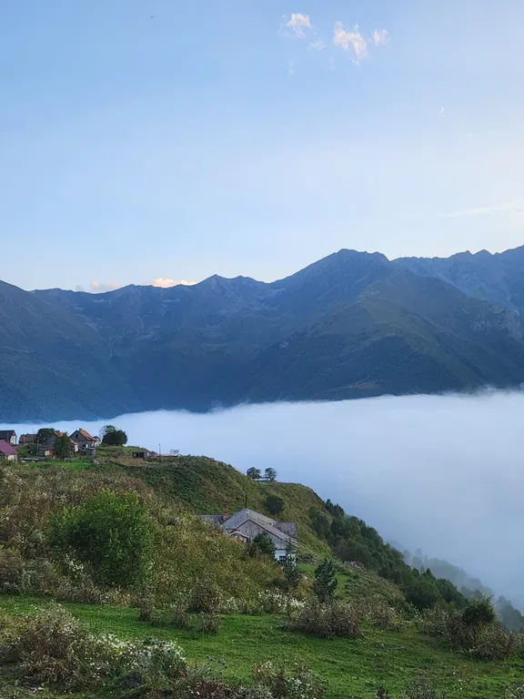 Уютный домик в горах