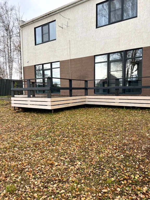 Большой и уютный дом с панорамными окнами и настольным теннисом