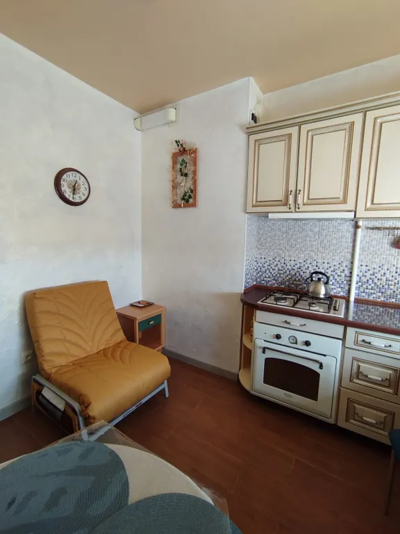 Замечательная квартира в районе 7 горбольницы с видом на горы