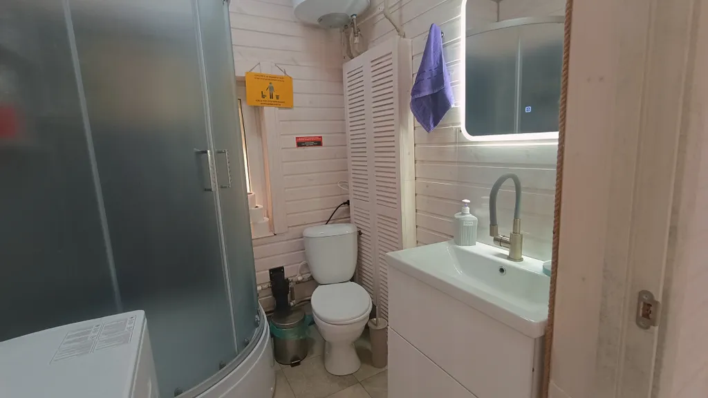 Дом на берегу озера