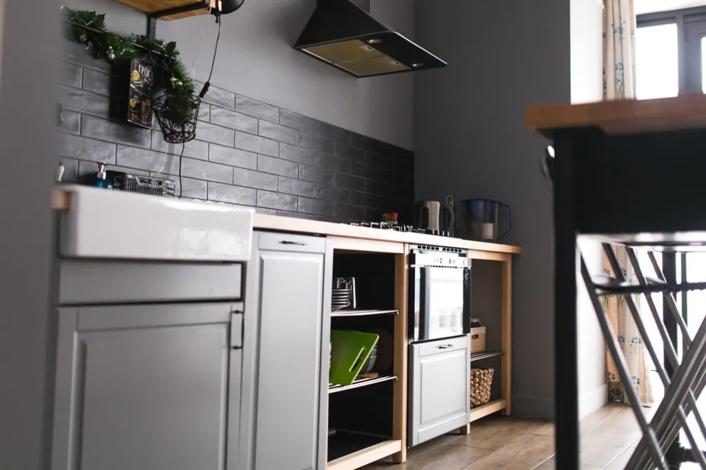 Дизайнерские апартаменты с панорамными окнами под крышей