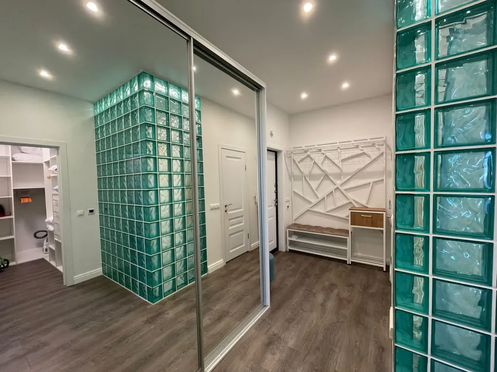 Солнечная квартира на самом берегу моря