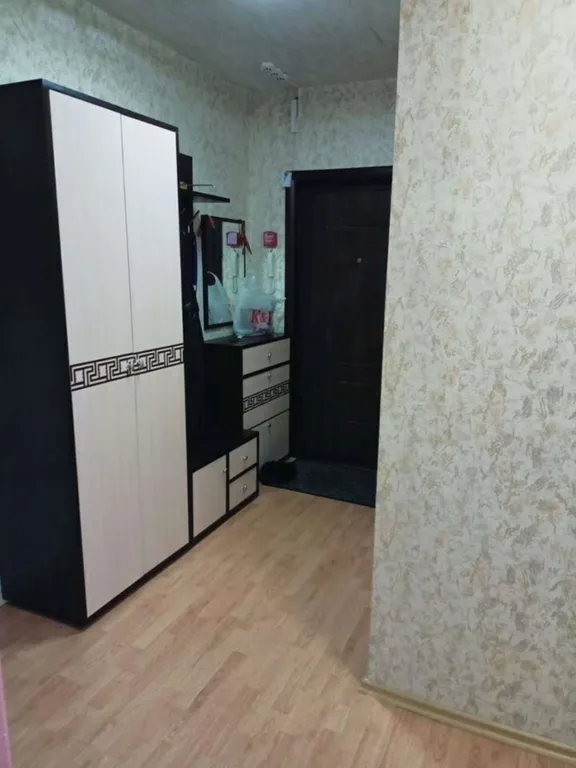 Большaя квартиpа с двумя балконами