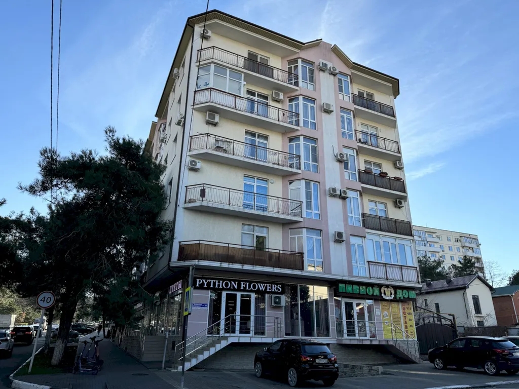 Квартира 1-комнатная квартира, 12 минут до центрального пляжа, балкон вид на горы — Геленджик