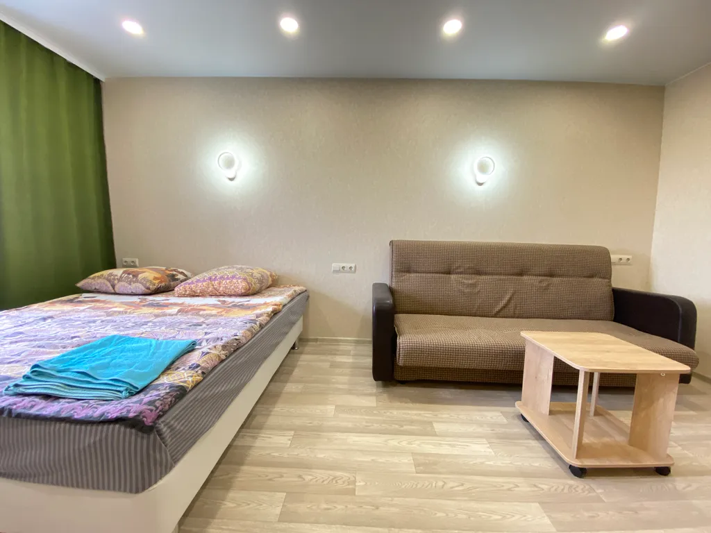 Евродвушка с футбольной атмосферой