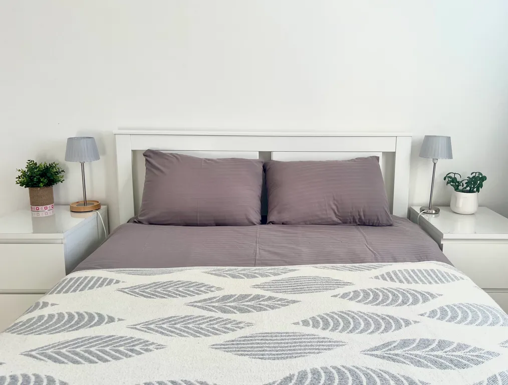 Солнечная квартира у озера рядом с новой набережной