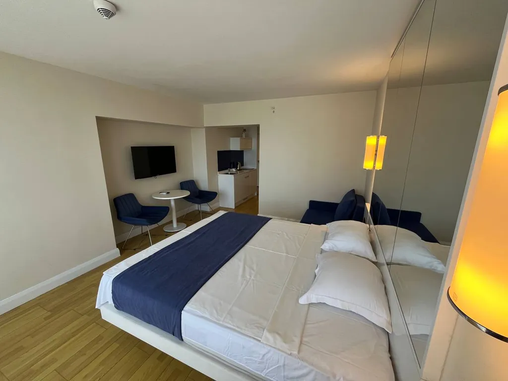 Студия у моря с шикарным видом в Апарт-Отеле Orbi City