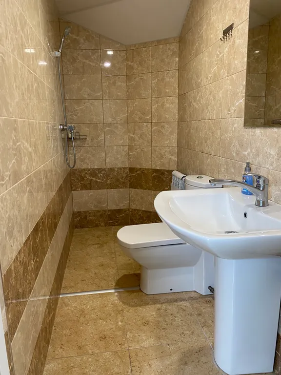 Дом с бассейном, баней и видом на море