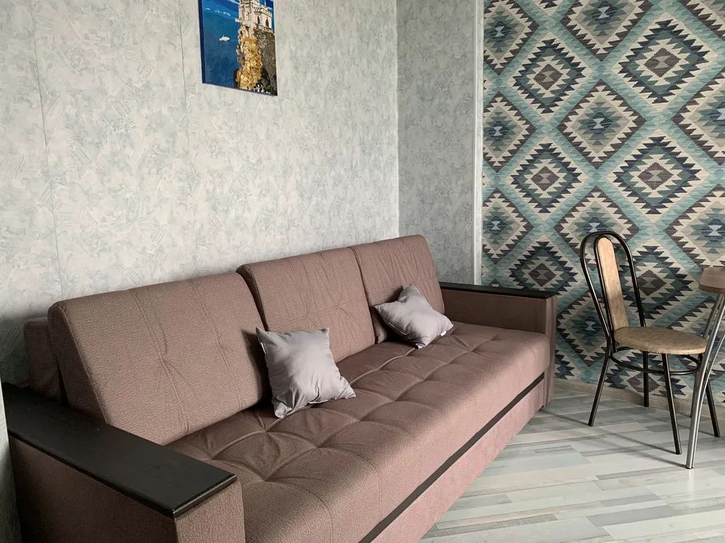 Чистая квартира с удобным выездом на Москву