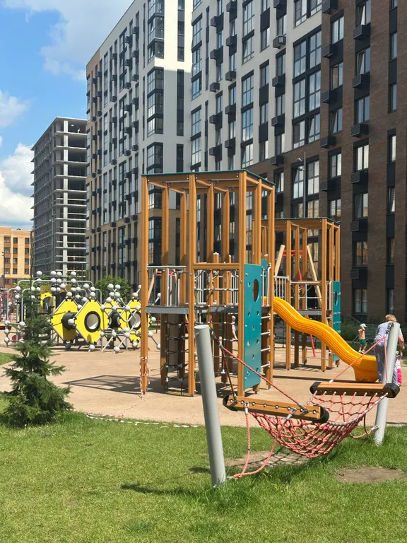 Прекрасная стильная квартира Инь янь