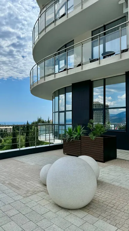 Апартамент с видом на горы и море