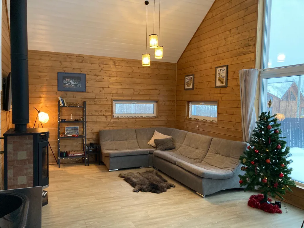 Уютный дом у залива