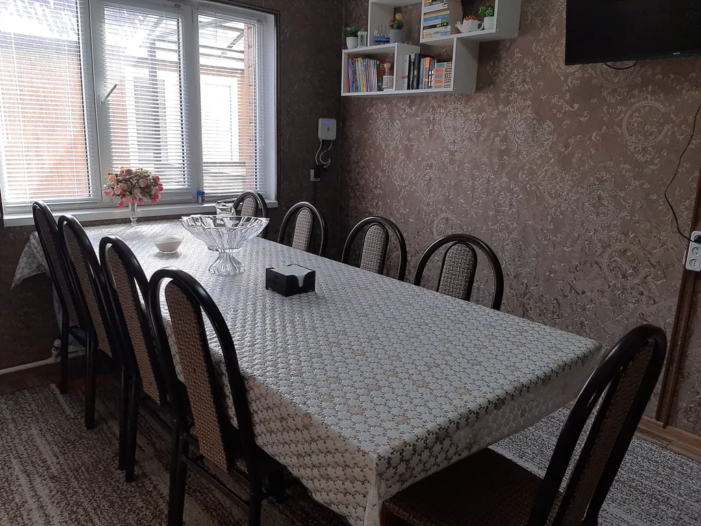 8-комнатный Дом