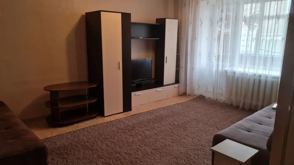 В центре ишима! Просторная 3-комн. Для командировок и семьи