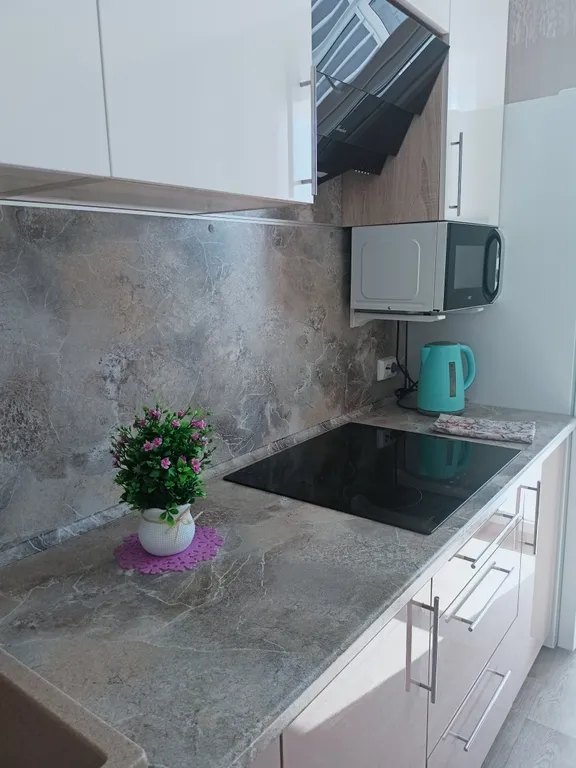 Уютная квартира в новом доме возле М4