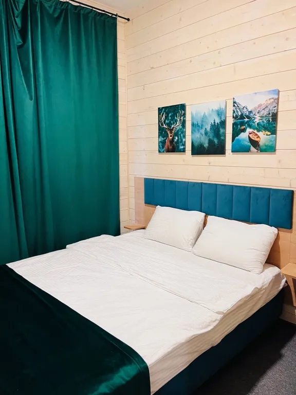 Коттедж Зеркальный дом с 2 спальнями, беседкой, собственной баней и купелью — Семеновское