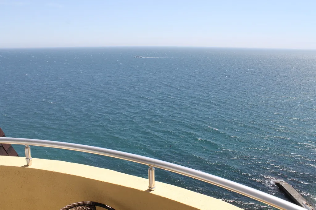 Квартира Шикарный двухуровневый апартамент с видом на море и горы — аренда посуточно в Кореиз