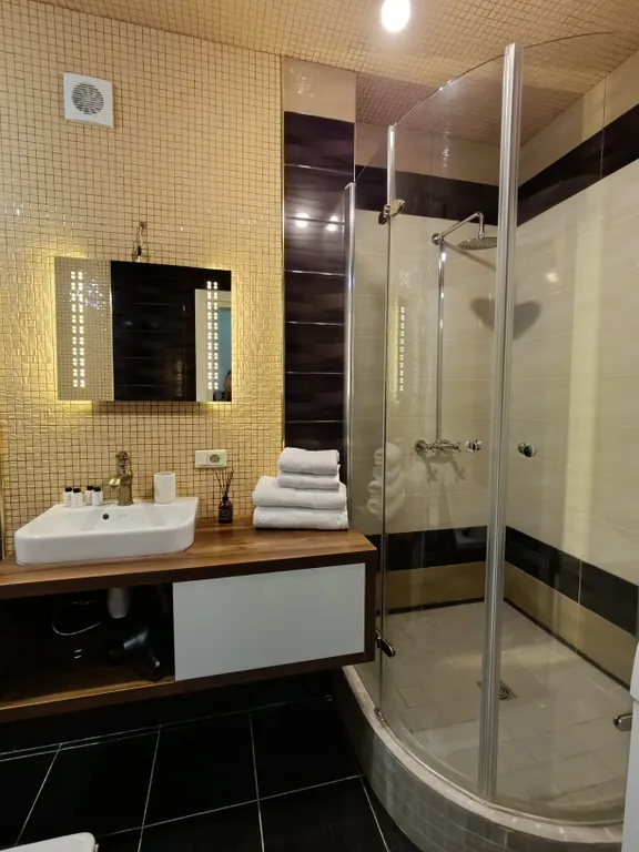 Золотая кисть