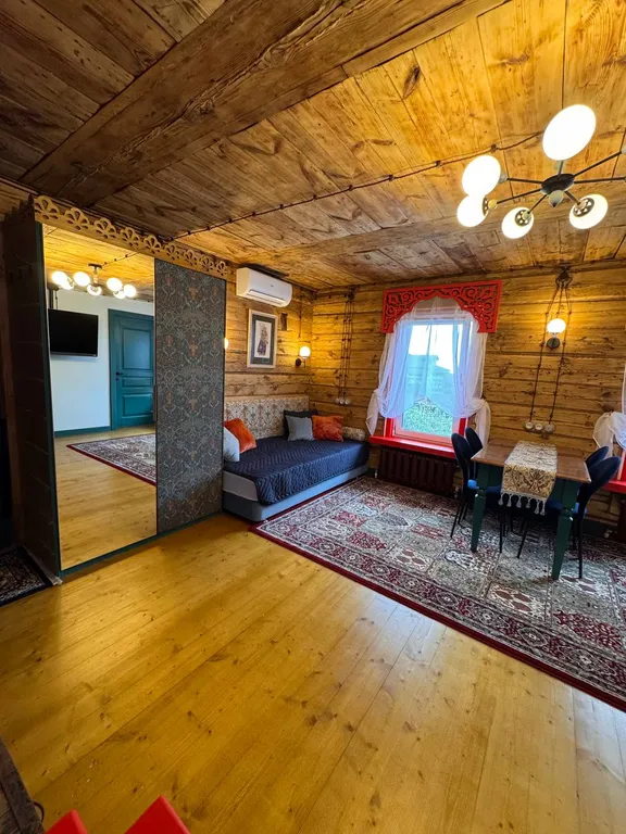 Светлица с мансардой