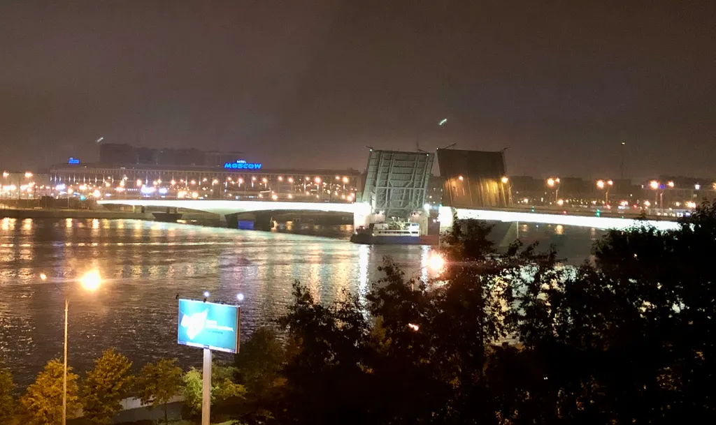Квартира Уютная квартира на берегу Невы, вид на реку, бесплатная парковка — Санкт-Петербург