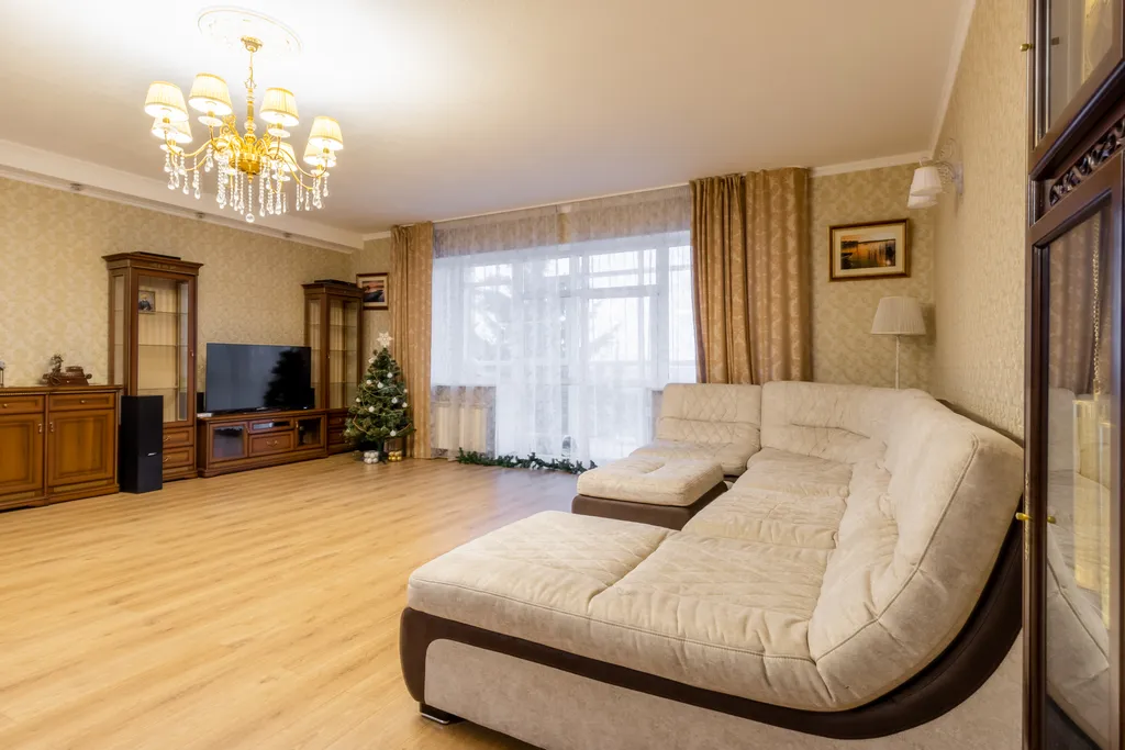 Большой коттедж на берегу Волги