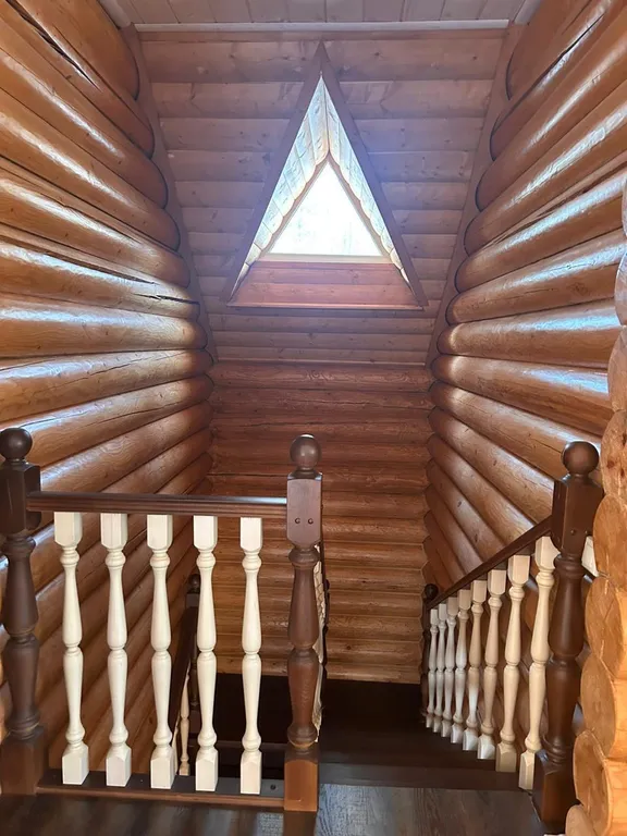 2-этажный деревянный коттедж