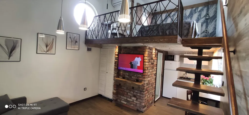 Светлая и просторная студия в чудесном саду для отдыха под шум моря