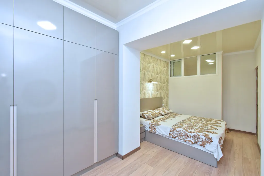 Четырёхкомнатная новая большая квартира