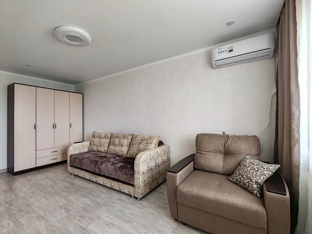 Квартира с видом на парк возле СК Олимпийский