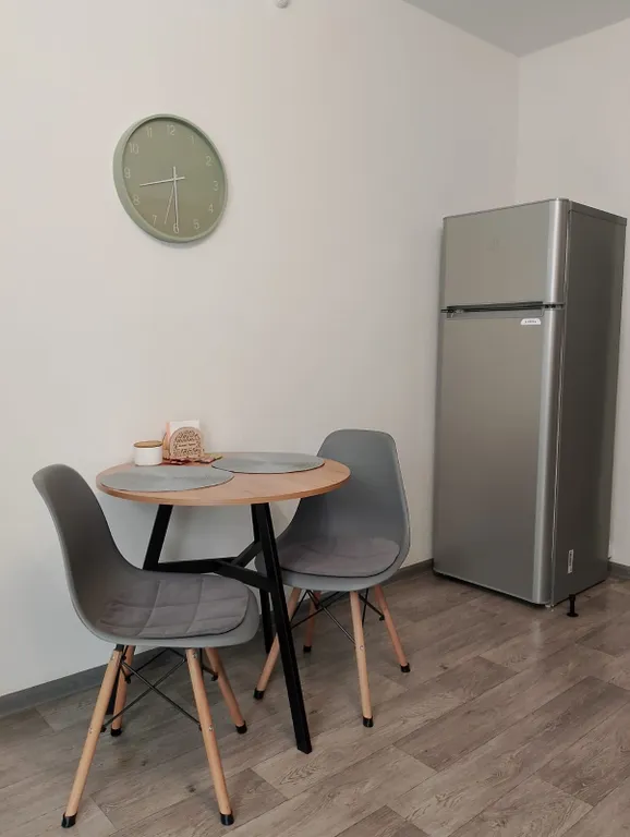 Комфортная квартира с панорамным окном в новом доме