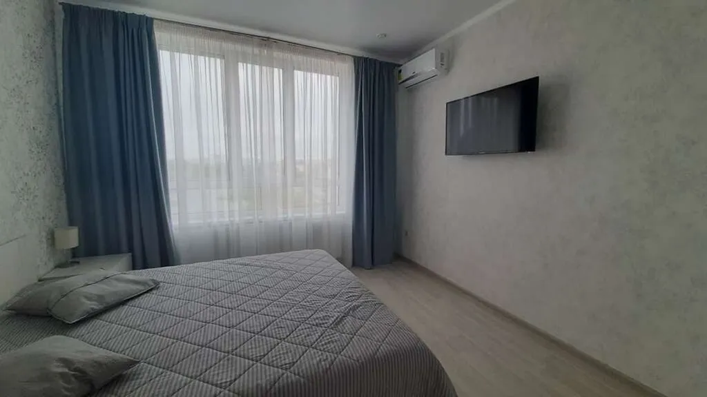 Квартира 2-комнатная квартира у моря с видом реку и парк аттракционов — Анапа