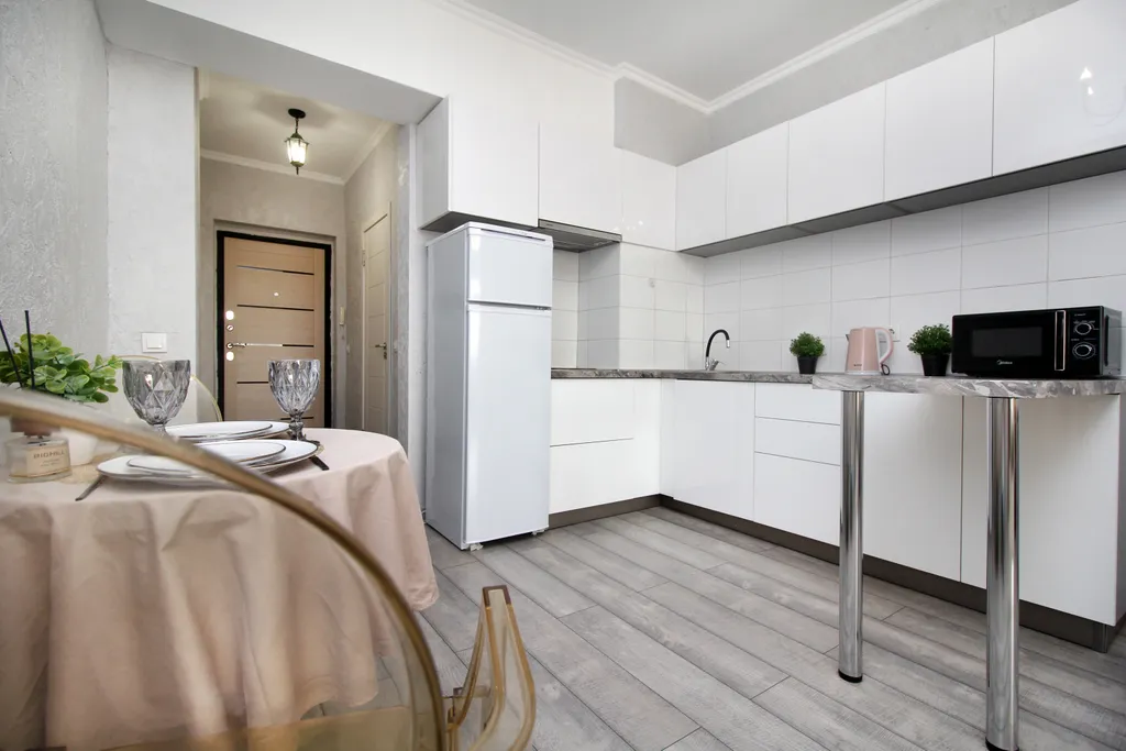 Квартира Студия, центр, с ярким акцентом — Алматы