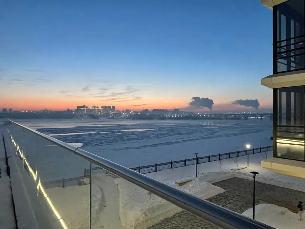 Шикарная студия с террасой и видом на реку