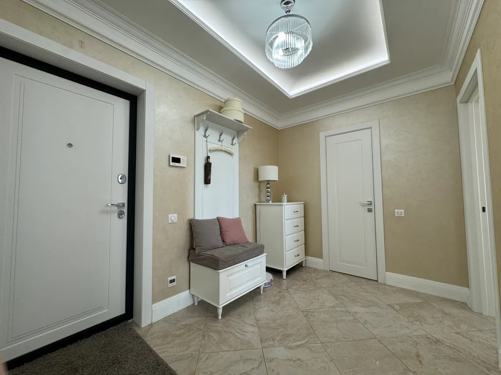 Квартира с новым ремонтом на центральной улице города