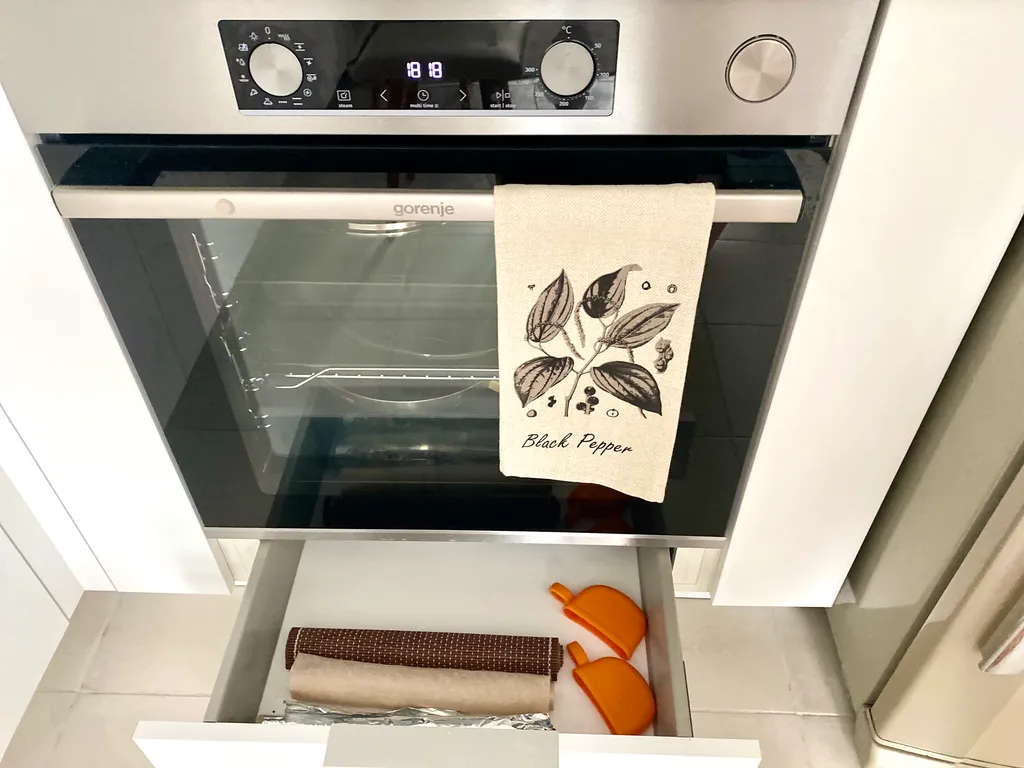 Уютная евродвушка комфорт-саларис возле метро