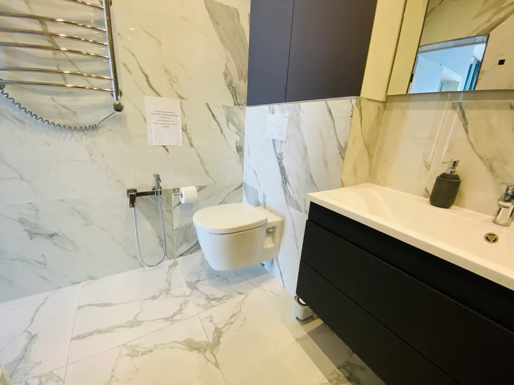 Трехэтажный коттедж с баней и бассейном