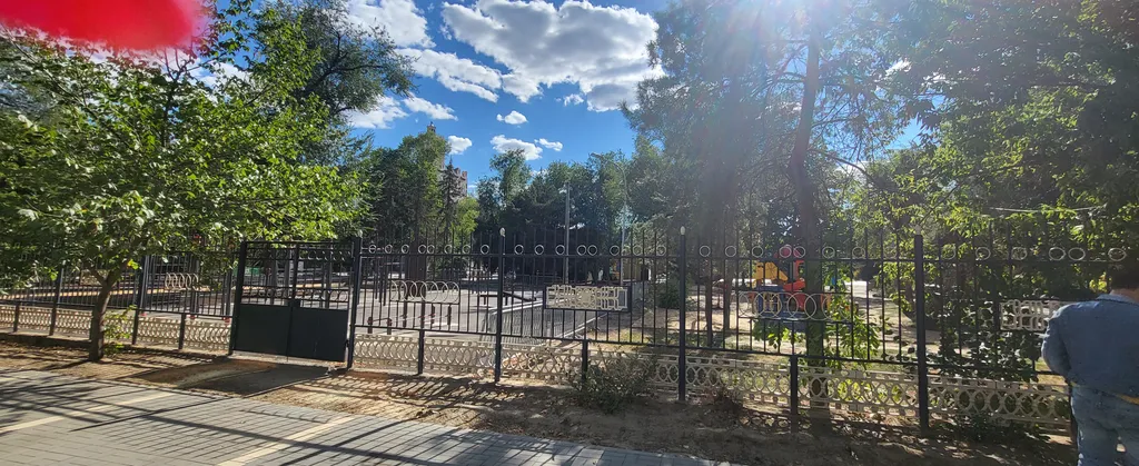 Апартаменты в самом центре рядом с вокзалом с охраняемой парковкой