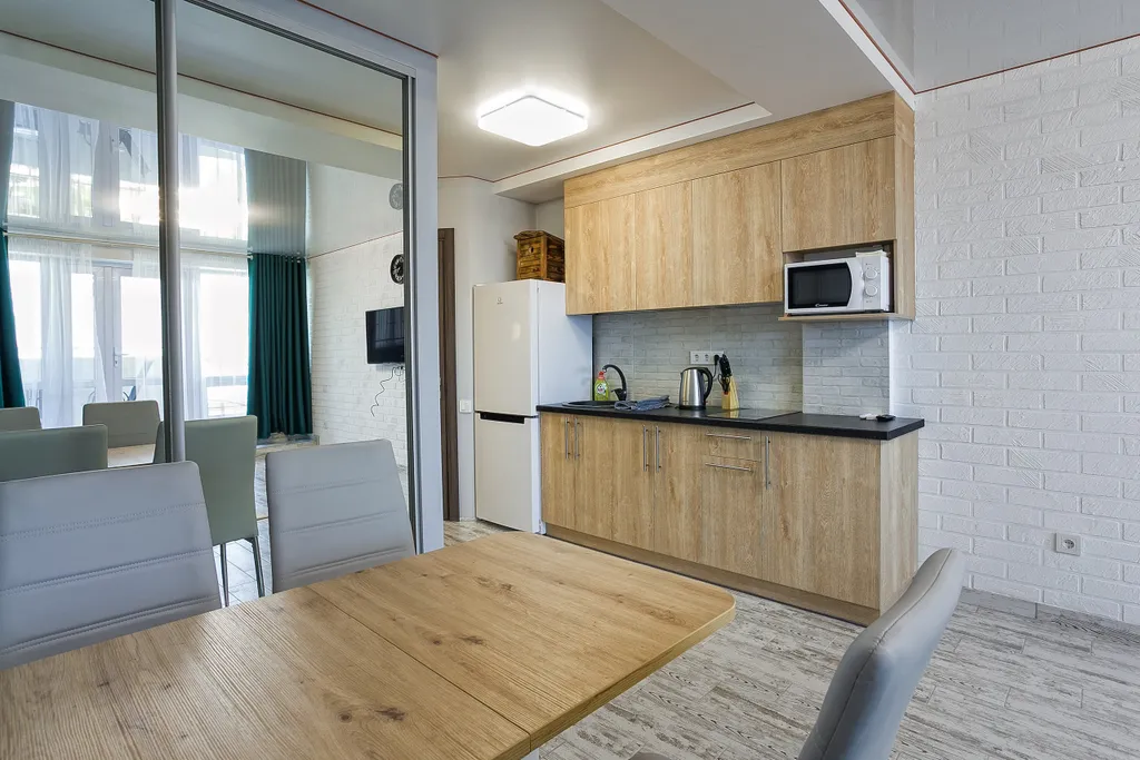 Светлый апартамент с видом на море