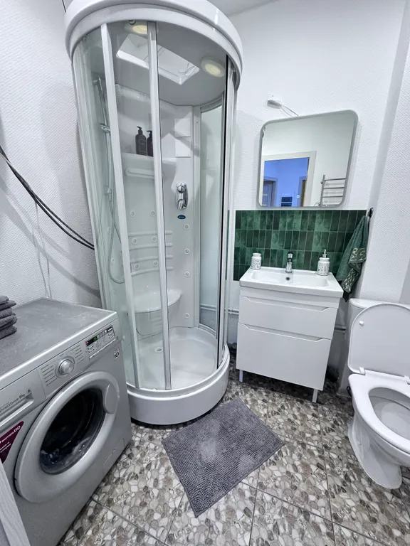 Светлая квартира в Центральном районе рядом с ЦИВС и Ареной